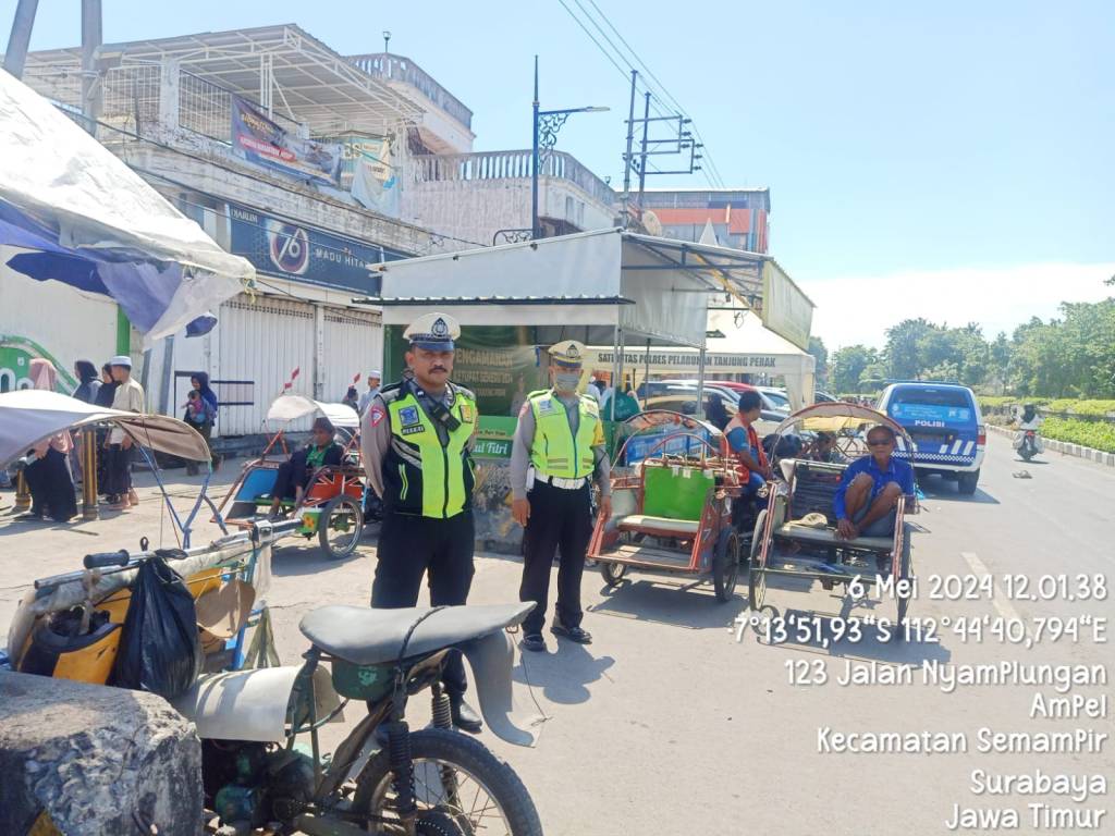Polsek Semampir Melaksanakan Patroli Keamanan di Wisata Religi Ampel, Cegah Adanya Tindak Kriminalitas
