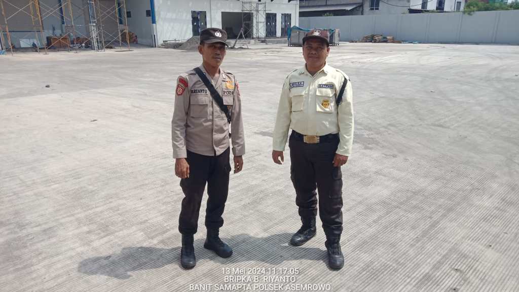 Polsek Asemrowo Cegah Terjadinya Kerawanan 3C Melalui Patroli Keamanan di Pergudangan&nbsp;Injaplas
