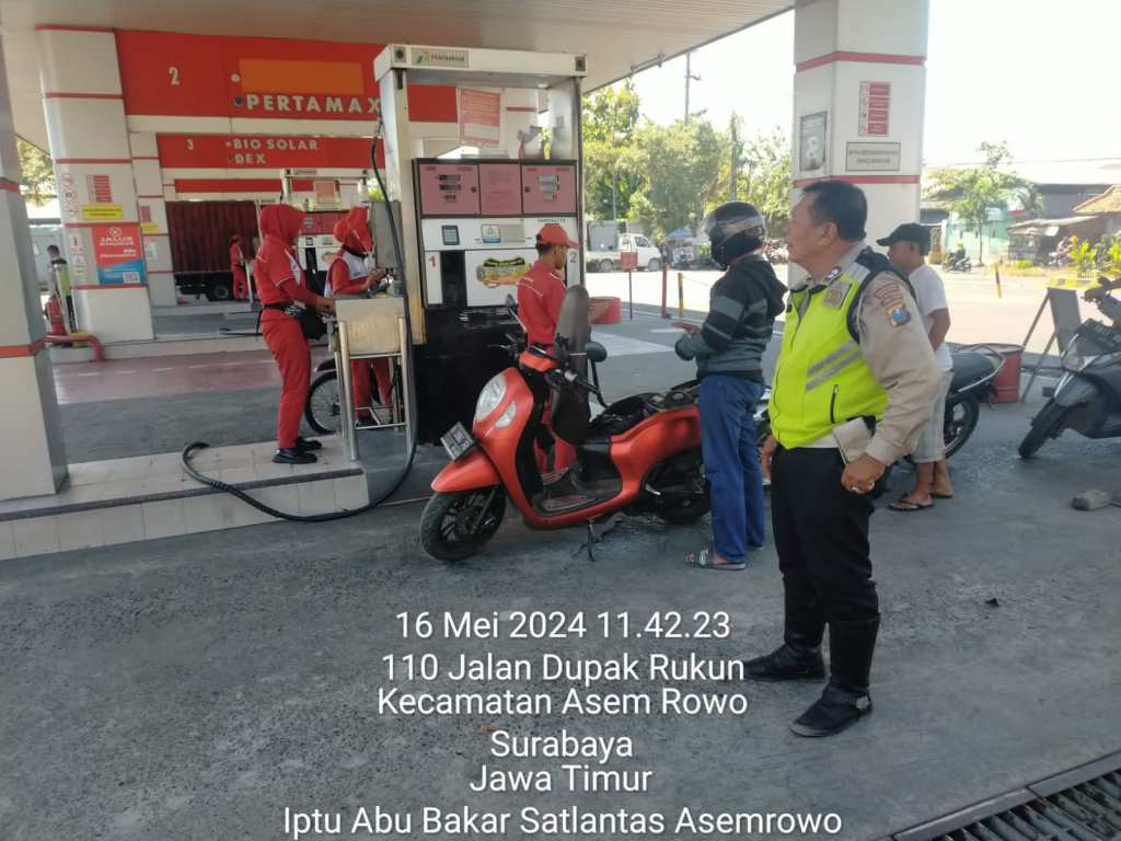 Polsek Asemrowo Melaksanakan Patroli Keamanan dan Pengecekan Jumlah Stok BBM di SPBU&nbsp;Margomulyo