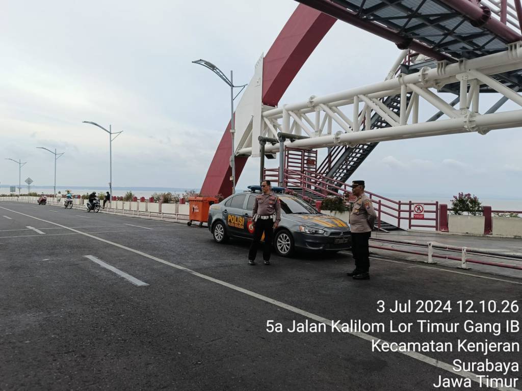 Polsek Kenjeran Melaksanakan Patroli Keamanan di Jembatan Suroboyo, Antisipasi 3C
