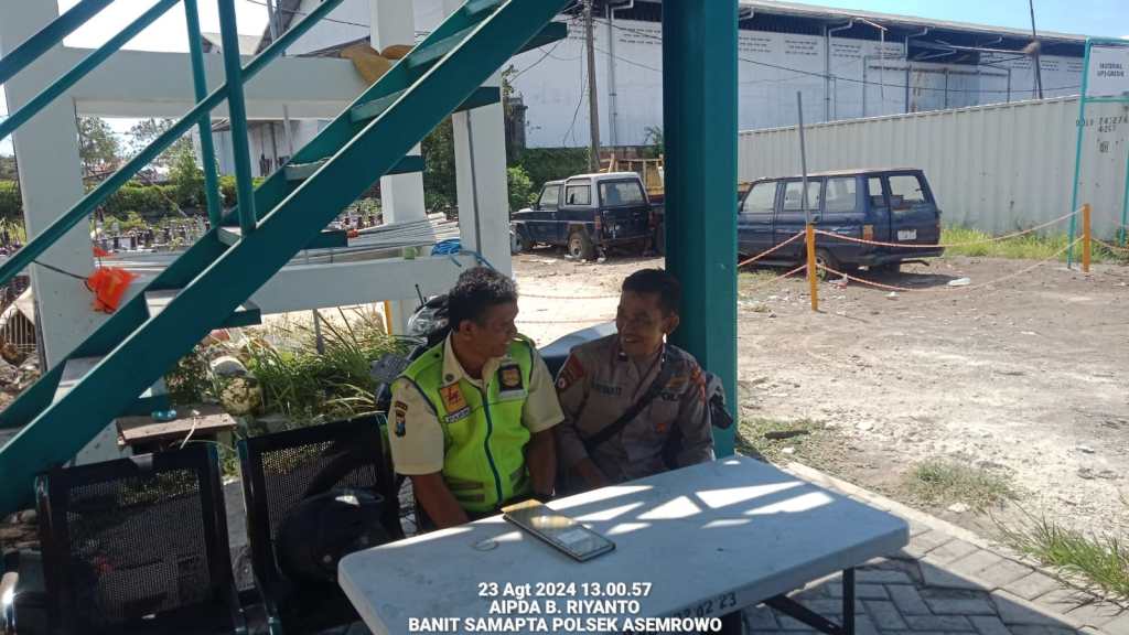 Polsek Asemrowo Melaksanakan Patroli Pemantauan Objek Vital di Pergudangan PLN Tambak Langon, Cegah Adanya&nbsp;Kerawanan